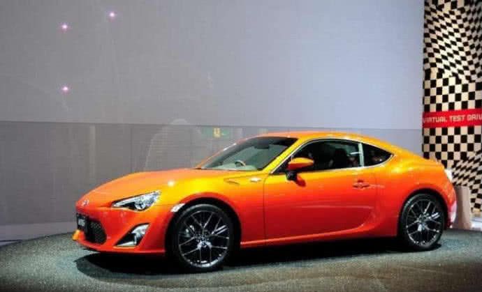 曾经王者丰田86,停产以后迎来车主青睐,车主:再来一次一定买