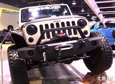 全新吉普牧马人闪亮登场，外观帅气，线条霸气，实用与美观二合一