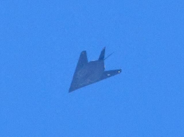 F-117为什么退役而不退休?全是被中国一先进