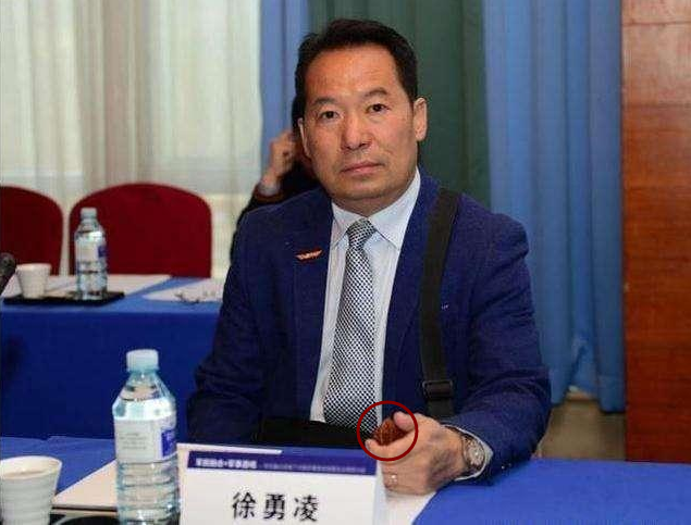 徐勇凌道歉刚满40天,又微博力挺冯小刚,再次将