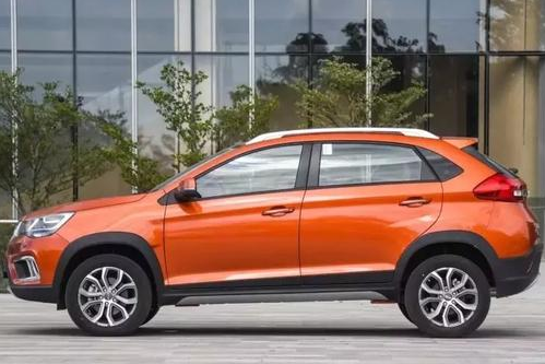 大牌国产SUV，新车不到5万，比轿车空间大1倍，油耗仅5.9L