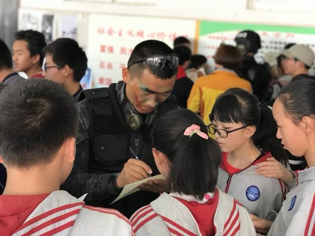 平安校园行走进昆明市外国语学校