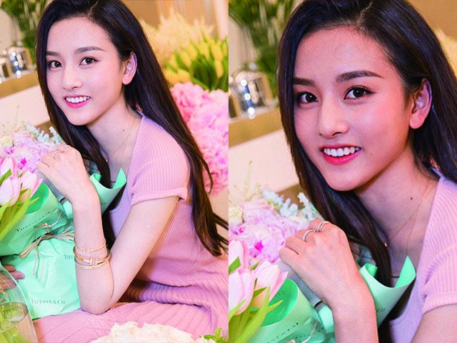 当红女星离开美颜后，迪丽热巴油光满面，网友:第一堪称盛世美颜