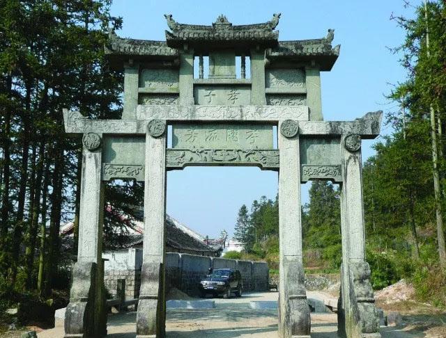 这里是云端周宁, 一座被山水与人文浸润的魅力之城……