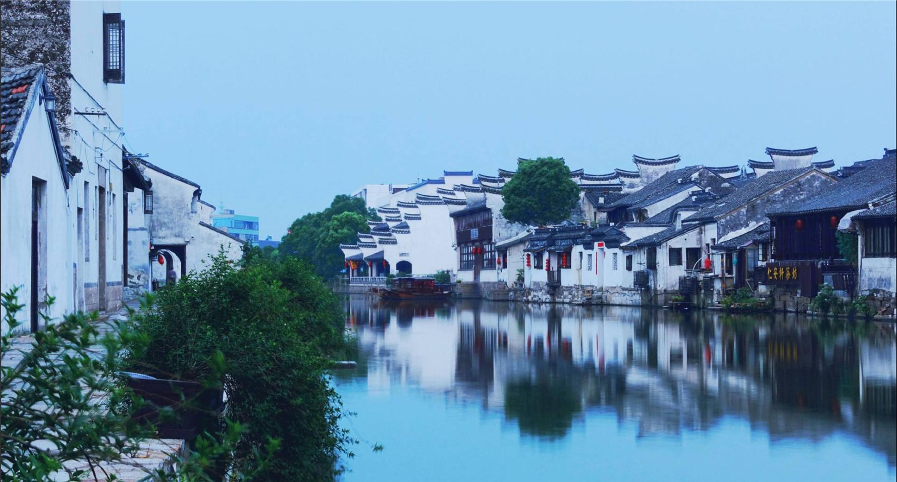 江苏省排名第一的经济强市, 现为二线城市