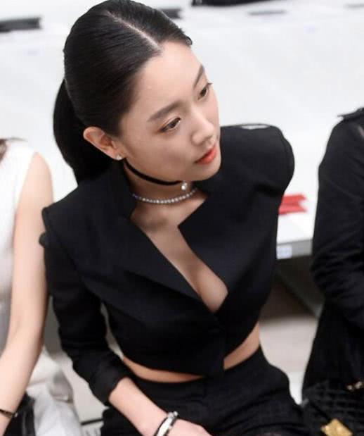 韩国美女来中国旅游,几天之后对中国的这一景