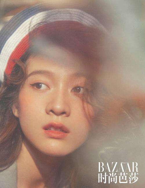 张雪迎登时尚芭莎,演绎复古仙女范,网友:越大越