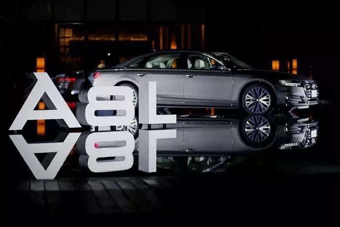 我膨胀了，竟然开了一整天奥迪全新A8L
