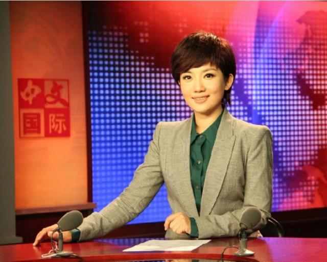 央视第一美女主持人，代表了中国女人的形象，40岁至今未嫁！