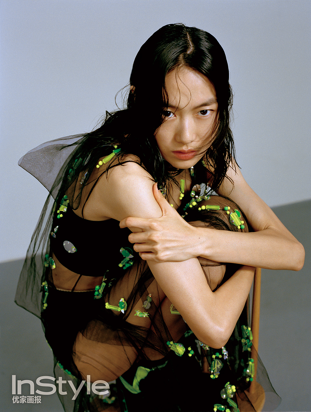 《InStyle 优家画报》2018年9月秦舒培着CHAN