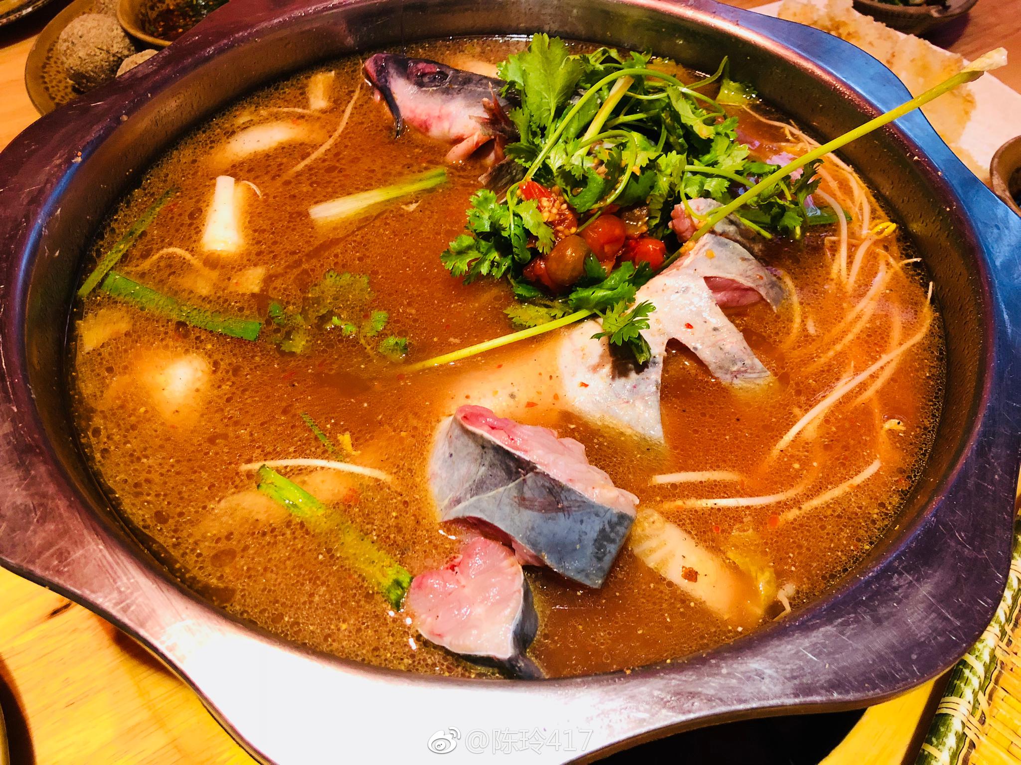 贵阳觅食第一顿:老凯里酸汤鱼!本地人排长队的老店