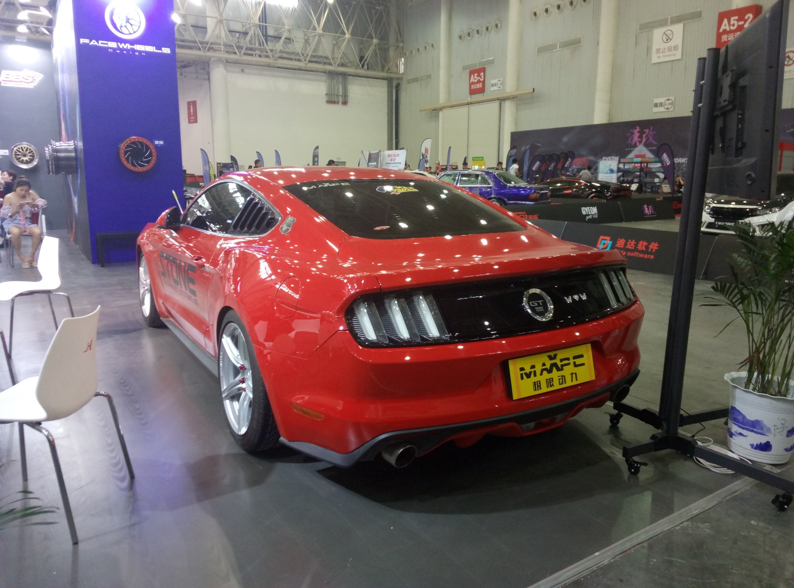 2018UTS武汉改装展，最便宜的美系跑车福特Mustang改装案例分享