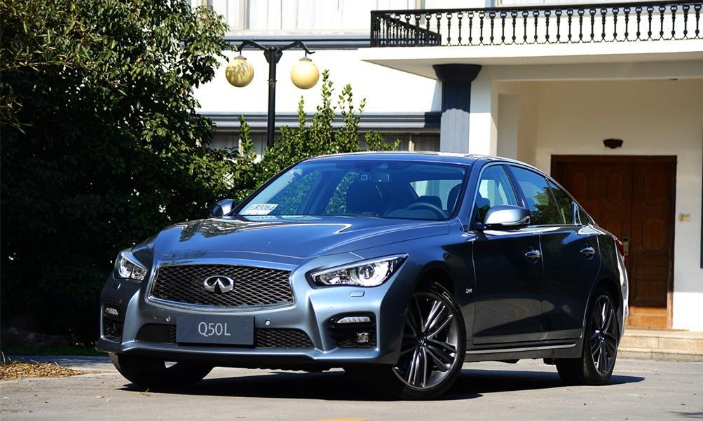 这货价值40万, 带奔驰动力、宝马操控, 可老有人说它像奇瑞