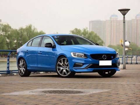 毫不起眼的沃尔沃，售价高达60万，马路上却能让100万奔驰吃灰