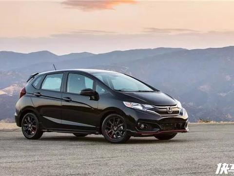 为什么别人的车空间那么大！我的后排却只能坐狗？