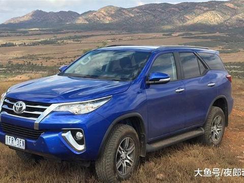 丰田这款小号“普拉多”只在国外销售, 2.7L+6AT, 全进口30万!