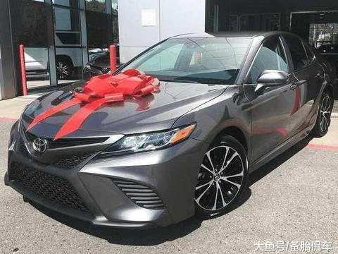 第八代凯美瑞全国首提, B级车的颜值巅峰, 内饰完全不输迈巴赫