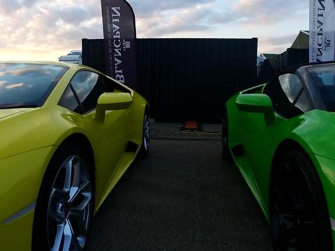 一排兰博基尼参加聚会，却没这台保时捷抢眼，网友：不是一个级别