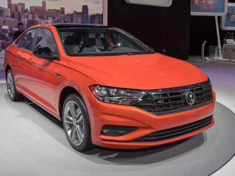 全新速腾打开A级轿车新篇章，颜值甩开卡罗拉，13万起又要成街车