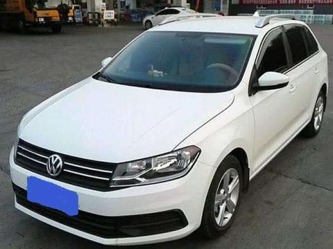 8.2万元买辆1.6L大众桑塔纳浩纳, 一周后朋友打开车门却暗自发笑