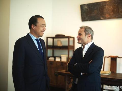 世界影响力前10的汽车设计师， 我们在书店聊了40分钟