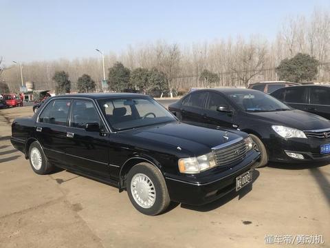 1993年的丰田皇冠153车型