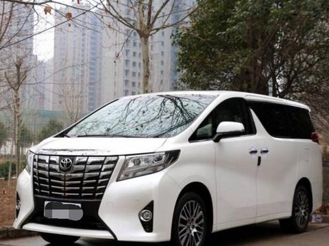 花86万买辆埃尔法走亲戚，被嘲笑是辆大面包，却不知能买3辆宝马