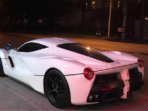 4600万拉法现闹市，国内仅有2台，这一台连车牌都没上！