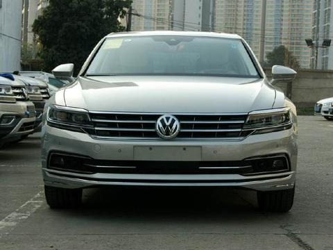 这车和奥迪A6L同平台，为争夺市场推出低功率版，仅25万完胜迈腾