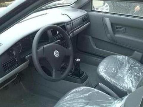 数百台新桑塔纳打折卖，四五万就能开回家，不知能不能卖出去