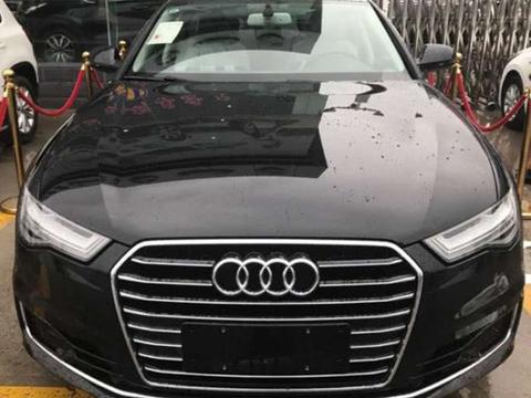 41万元买辆1.8T排量奥迪A6L, 出4S店加油: 加油大姐的话“亮了”