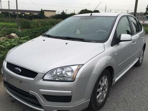 花2万3买辆福克斯代步，开回乡下面子十足，还看啥新车