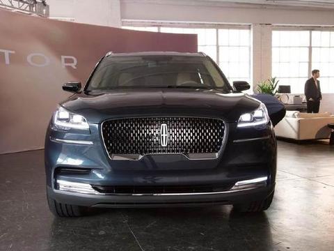 全新国产豪华大型SUV，颜值酷似领航员，强势挑战BBA