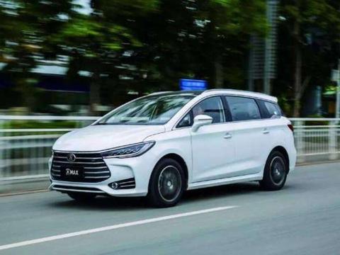 高颜值碾压宝骏730，不到8万搭载智能互联，这台国产车不想火都难