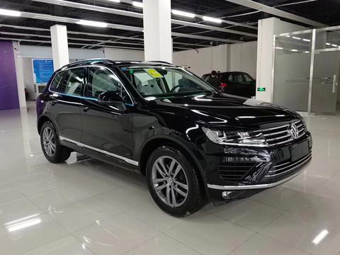 与保时捷卡宴同平台，全系标配空气悬挂，大众途锐为何卖不动