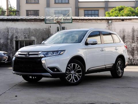 同级空间最大，15万连XR-V都卖不过，但却比途观强百倍！