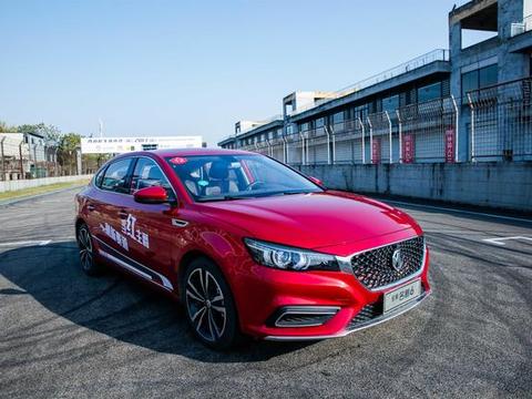 这几台车性价比真够高？10万就配LED大灯，颜值秒杀合资车！