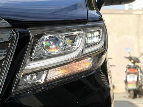 加价20万还抢着买，陆地上的头等舱，3.5L V6配6AT变速箱！