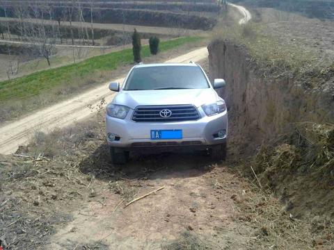 上坡甭跟汉兰达，下坡莫超凯美瑞，这个梗要流传到何时？