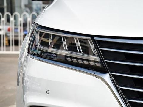 月销超2万辆，2.0T爆发220马力比博越强劲，最快8秒多破百！