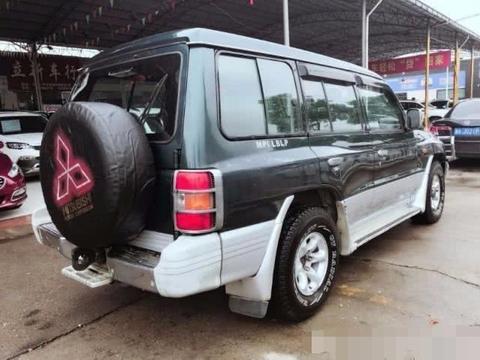 国产越野的尴尬，新车落地18万，车主现4万甩都卖不出去