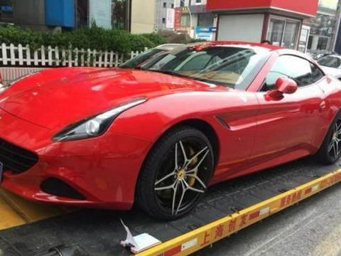 土豪360万全款拿下法拉利加利福利亚，纯手工真皮内饰很是奢华!