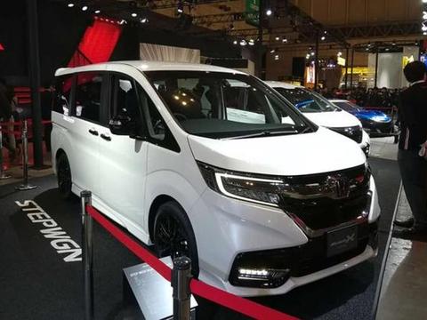 本田这次下狠手了！新车颜值不输奔驰，仅16.8万，档次碾压GL8