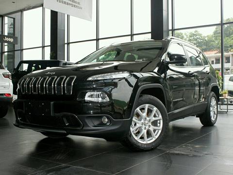 当年敢卖50万，如今18万却无人问津，JEEP自由光考虑一下？