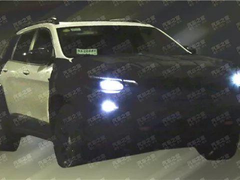 这是一台正儿八经的Jeep自由光