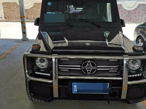 山东牌照的奔驰G改装车，车标像奇瑞，比两辆幻影还贵，国内罕见