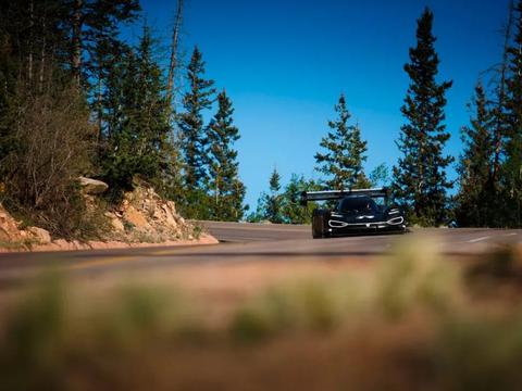 【胖哥撩新车】实力攀峰 大众全新电动赛车踏上勇者征途