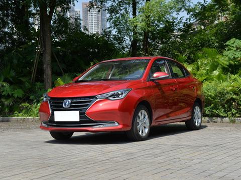 5万的入门轿车用20万的脸，分段腰线学马自达？开门真的很用心