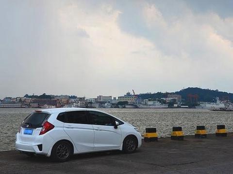 低廉的价格让飞度成为众多年轻人可以选择的第一台车