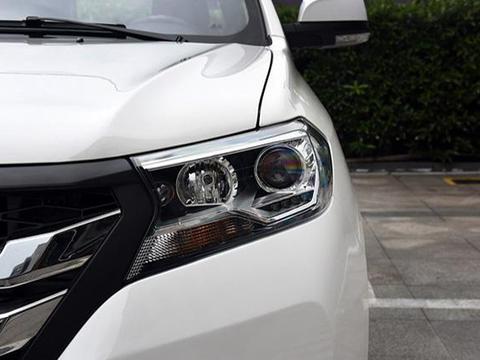 东风要开挂了，车长4米77，1.9T柴油动力，工地老板选它准没错